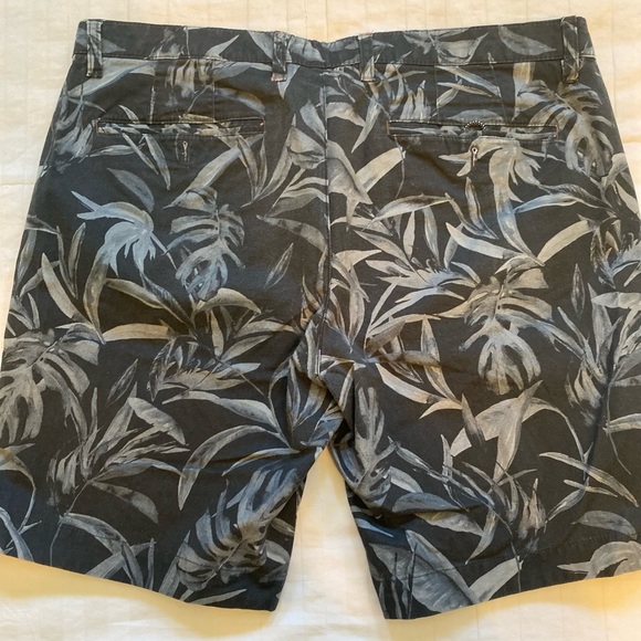 Men’s Ted Baker shorts - Picture 1 of 3
